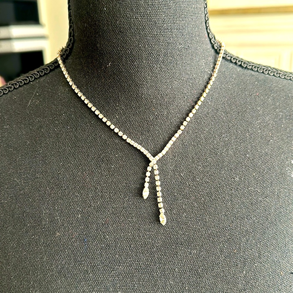 NWT 18 inch rhinestone necklace